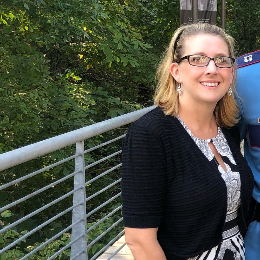 Meet your Posher, Laura